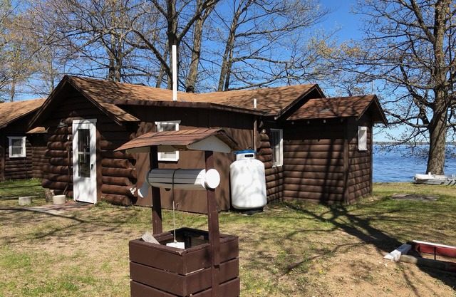 Cabin #4 - "Hackmatack"