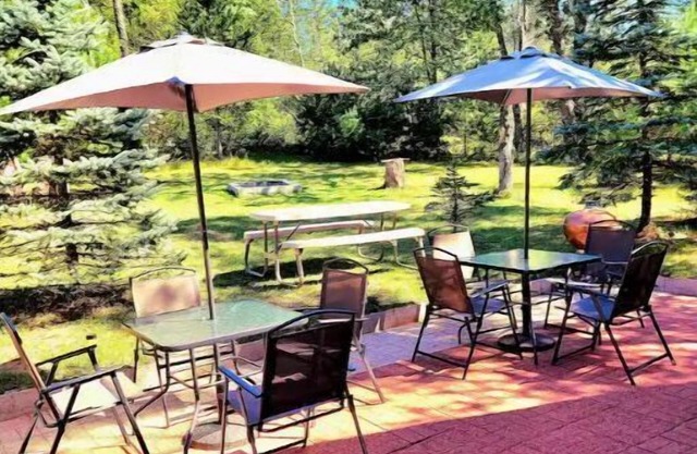 Cabin by Castle Rock. 25min to Dells. Private Yard