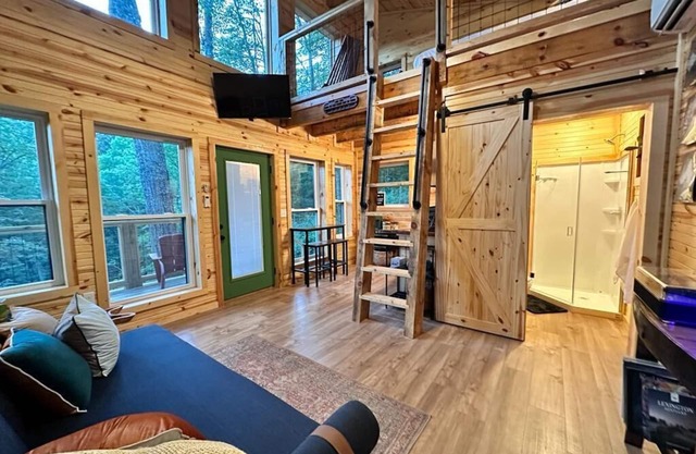 Cabin for two with an awesome view