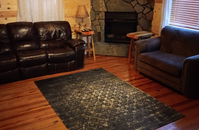 Cabin is Perfect for: SXS riders, Mickelson Trail, 1880 Train, and Mt Rushmore