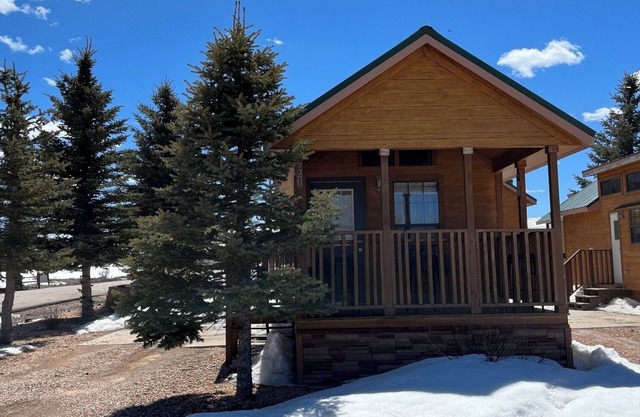 Cabins by Panguitch Lake: Where Rustic Charm Meets Amazing Fishing!