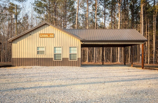 CABINS OF LAY LAKE AT BEESWAX CABIN #4