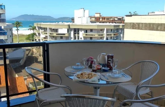 Cabo Frio 4 bedroom penthouse, 50 meters from the beach