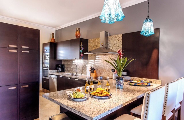 CABO PENTHOUSE CONDO - Rooftop deck with Private Jacuzzi at Puerta Cabos Village
