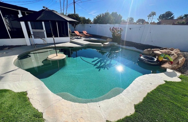 Cactus on Palm: 4BR w/Private Pool