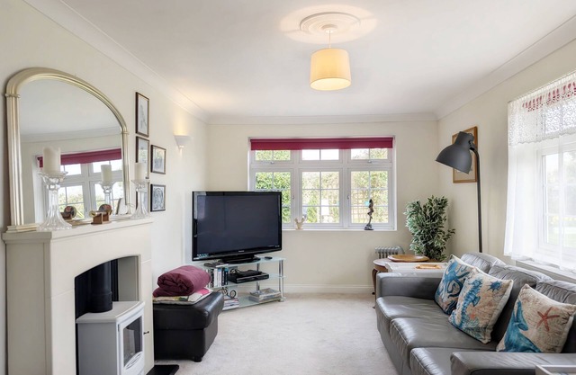 Caedwalla House, Selsey - an annexe that sleeps 4 guests in 2 bedrooms