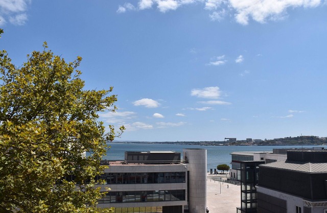 Cais do Sodré Apartment with River View - TTL51