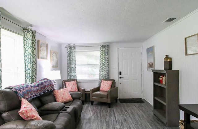 Cake Bungalow*Pet Friendly*Minutes from I-95