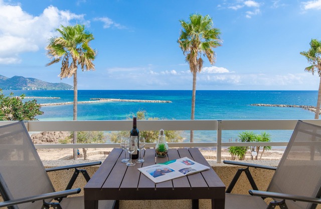 CALA BONA CALM & BEACH - Apartment in front of the beach of CALA BONA. Free WiFi