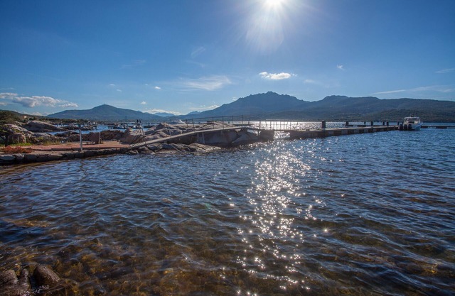 Caletta 16 - flat with pool and panoramic view