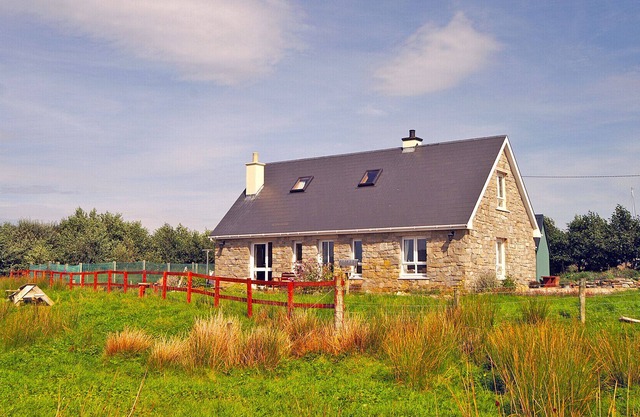 Calhame - Three Bedroom House, Sleeps 6