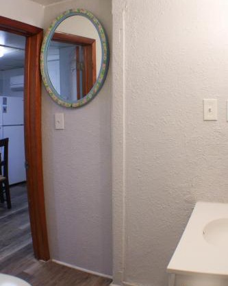 California Ave - 2 BR - Home Away from Home!