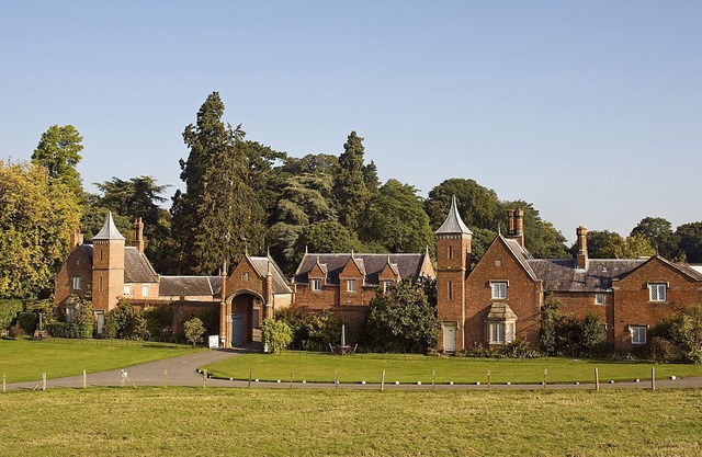 Callander Cottage is a light and airy property with a calming colour palette.