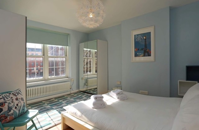 Calm, 2 bed apt, Cutty Sark, Riverside views in the heart of Greenwich