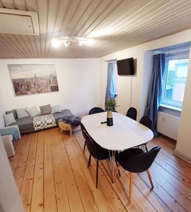 Calm and cozy apartment with free parking