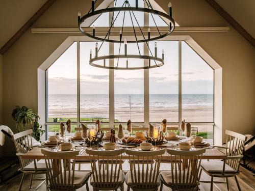 Calm Waters Luxury Beach House