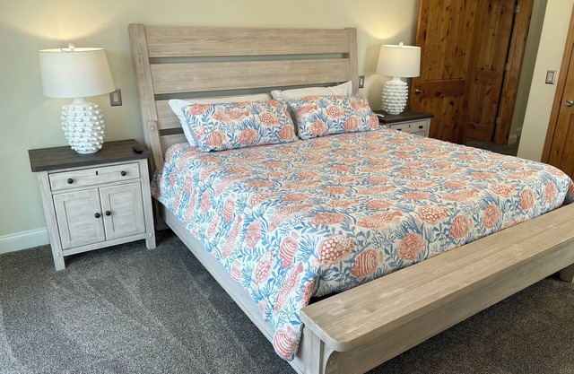 "CALYPSO" BRAND NEW HUGE 4-bedroom house with WiFi and AC in Oak Harbor