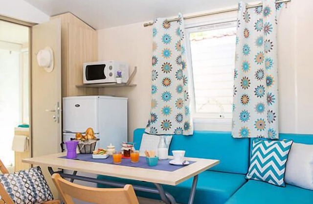 Camping La Boissière**** - Classic 3-room mobile home 4 adults + 2 children under 12 years old