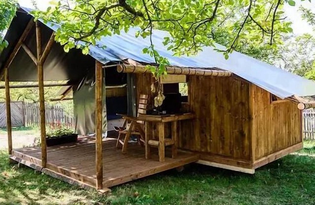 Camper's hut (10 m² - 1 bdrm) sleeps 4