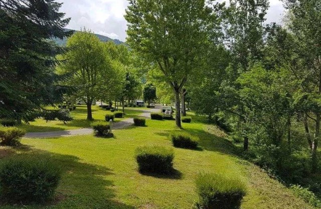 Camping 3 étoiles - Piscine - efadfe