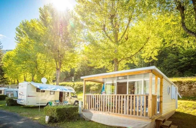 Camping 3 étoiles - Piscine - efadff