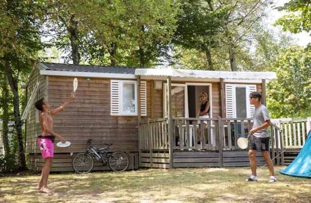 Camping 4 étoiles - Piscine - eeiifi