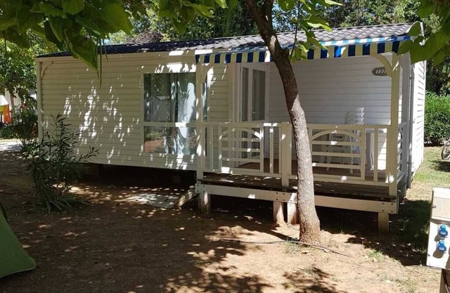 Camping 4 étoiles - Piscine - ccbahdf