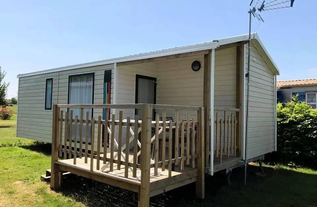 Camping Au Pré de l'Etang * - Mobile home Malaga 3 rooms 4 people