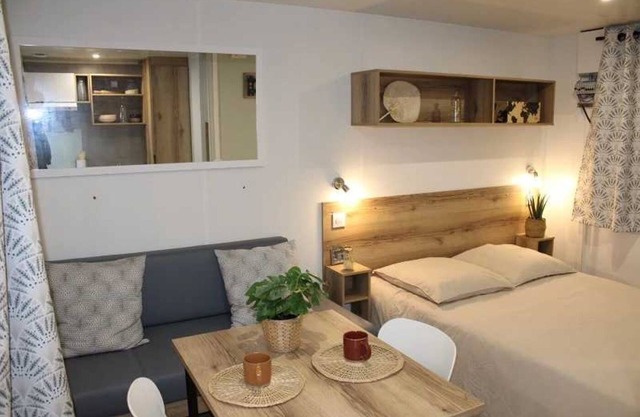 Camping - ccbbcah - One Bedroom Apartment, Sleeps 2