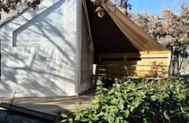 Camping Flower l'Epi Bleu* - Junior Standard Furnished Tent 3 rooms 4 people