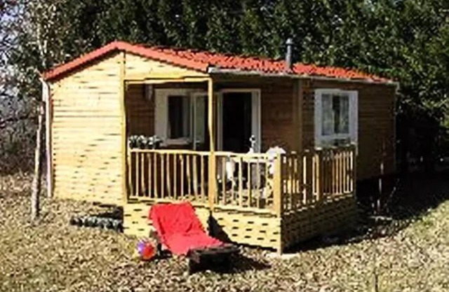 Camping Fontaine Du Roc* - Mobile Home Pleasant 3 Rooms 4 People