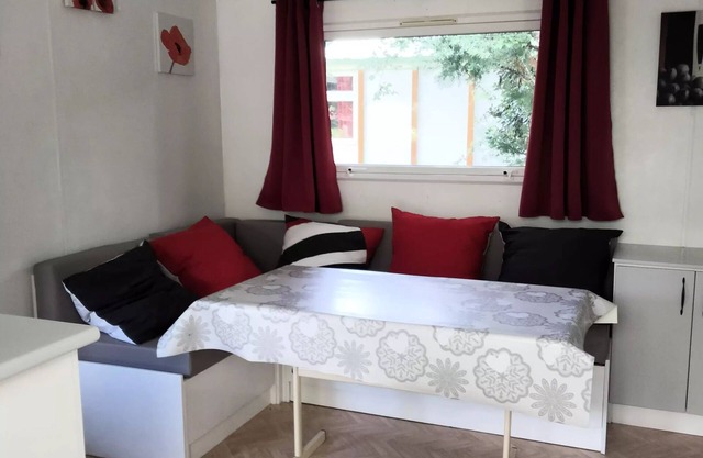 Camping Fontaine Du Roc* - 3-room mobile home for 4 people