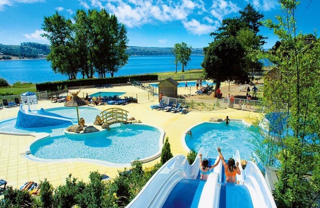 Camping Le Caussanel* - Cottage Loggia Confort 3 rooms 4 people Air-conditioned