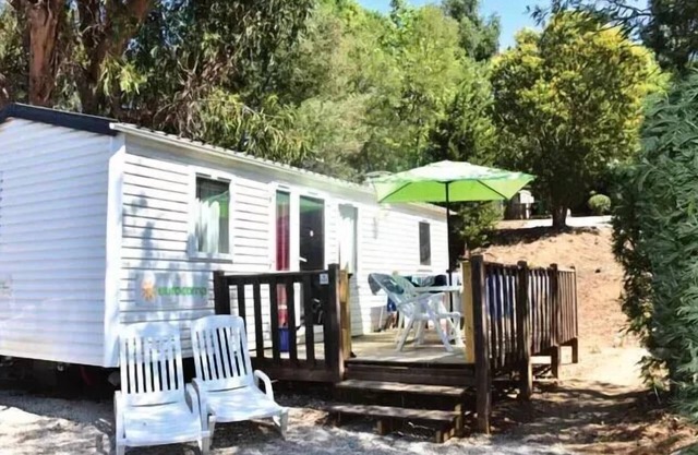 Camping Le Chêne Gris* - Classic 4-room mobile home for 6 people with air conditioning