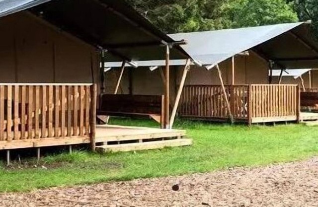 Camping LE ROC * - [NEW] Woody Lodge Tent (35m²) 2 to 6 people - 2 people. included in the price