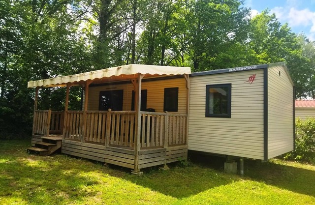 Camping Les Rives du lac Cantalès * - 3 bedroom mobile home Familia 6 people