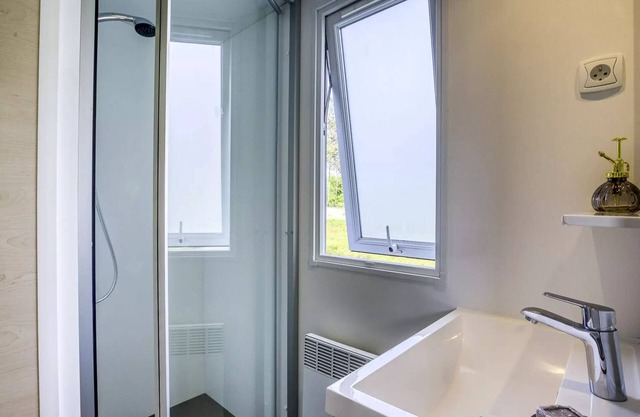 Camping Romanée Les Grottes de Roffy* - Comfort mobile home 3 rooms 4 people