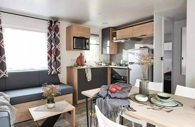 Campsite Country Park Crécy La Chapelle **** - Mobile Home LODGE 4 Rooms 6 People