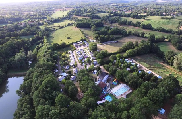 Campsite Flower Le Lac aux Oiseaux * - Comfort mobile home 26 m² (2 bedrooms-2/4 people) + terrace 10 m² without air conditioning 4 people