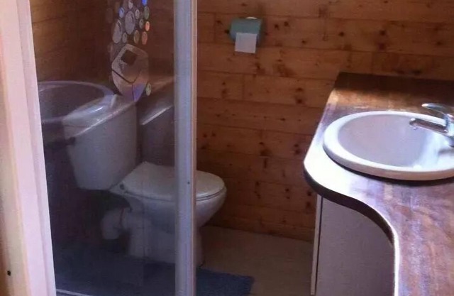 Campsite Les Pommiers des 3 Pays * - Chalet wood (n° 24) 5 persons