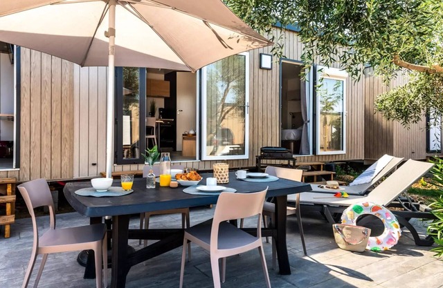 Campsite maeva Escapades Les Cottages de Perpignan * - Suite 2 People Air Conditioned + TV