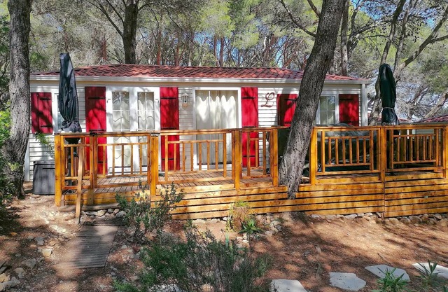Campsite Residential La Pinède * - Blueberry PREMIUM-2 bedrooms 32m2- *Clim, terrace, TV* 6 persons