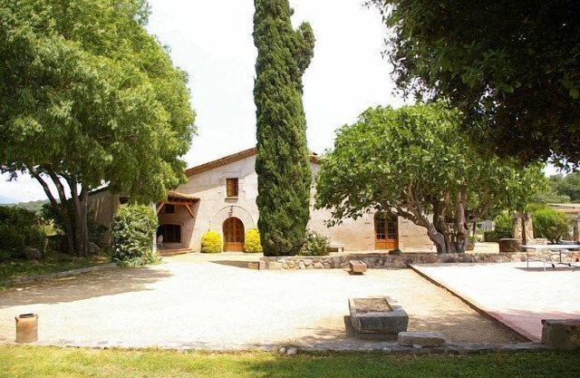 Can Masó Vell, a family house for full rental