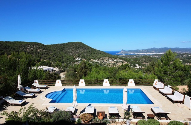 Can Olga - 4 Bedrooms | Wifi | Private Pool | Stunning Views | Pool Table