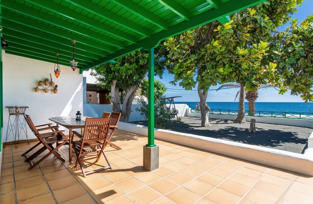 Canarian villa with fabulous views of the Atlantic Sea