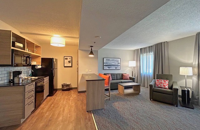 Candlewood Suites Indianapolis Downtown Medical District by IHG