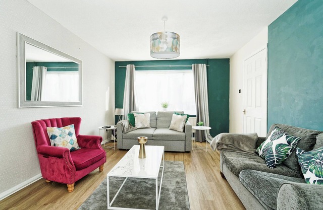 Canterbury Charm, Spacious 4 Bed House