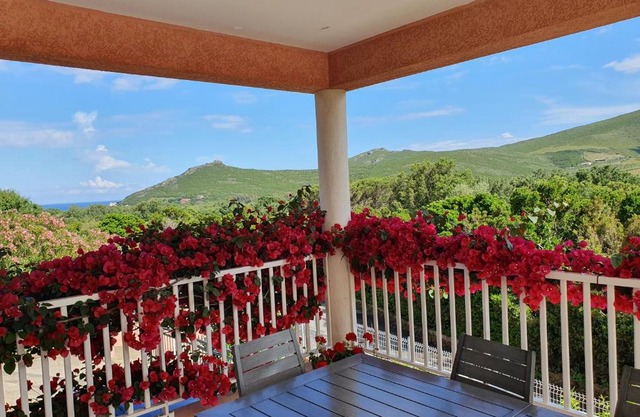 CAP CORSE VILLA VUE MER et MONTAGNE
