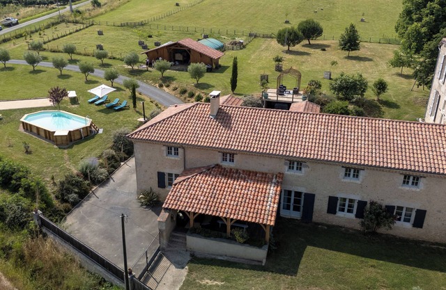 Cap de Jean - LE CHAI - PRIVATE SWIMMING POOL, 2 GAME ROOMS AND LARGE GARDEN.