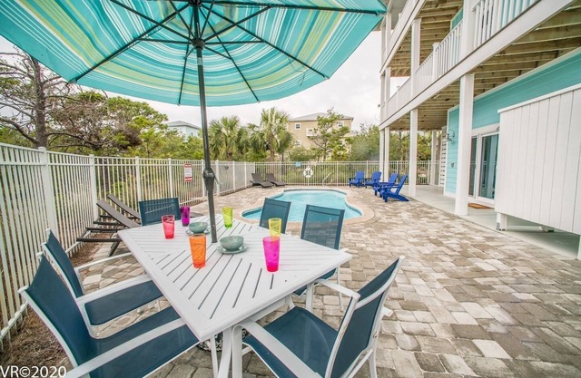 Cape San Blas, FL. Private Heated Pool. Steps to the Beach!